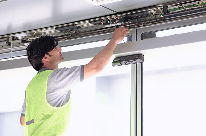 فروش خدمات درب شیشه ای دورما